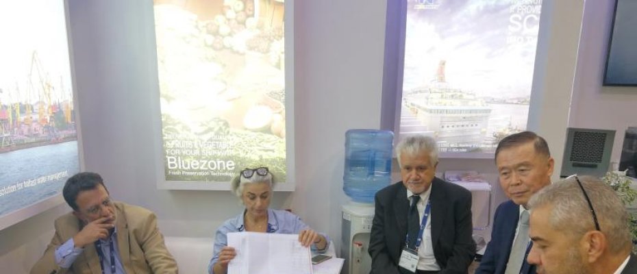 Where there is a Zither Harps, There Will be the Accompaniment of Flute